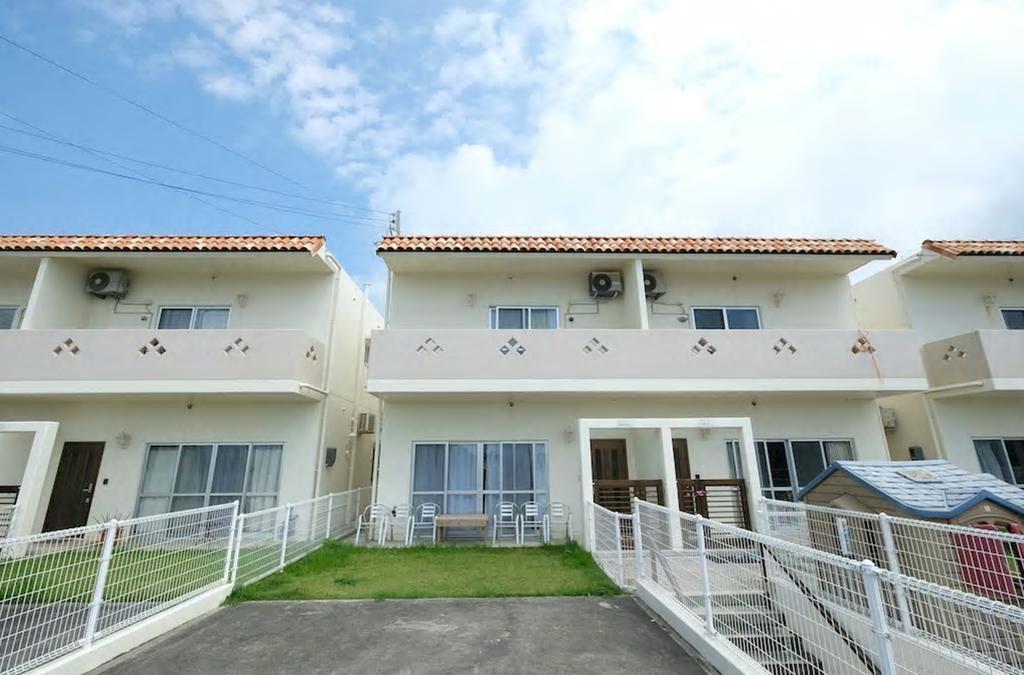 Sea Side Yaka Villa Onna Bagian luar foto