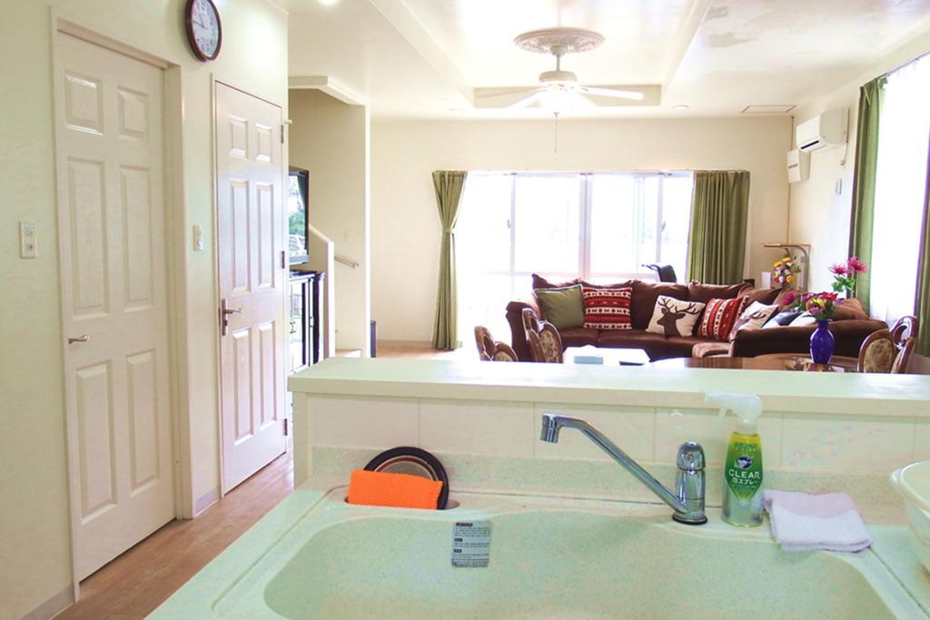 Sea Side Yaka Villa Onna Bagian luar foto